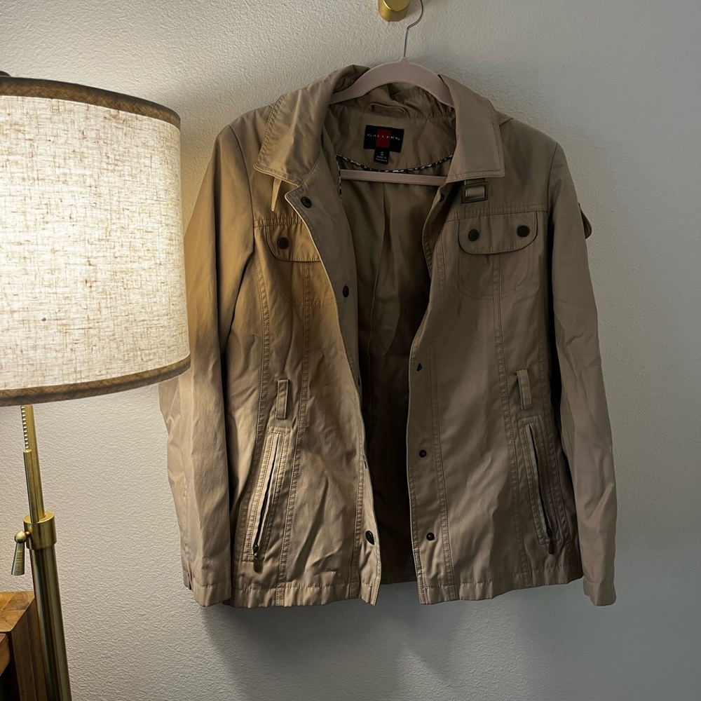 Beige Button-Up Jacket - Picture 3 of 6
